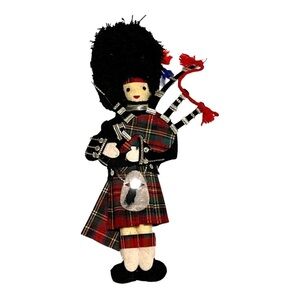 Scottish highland piper handmade detailed Christmas ornament felt velvet pagpipe